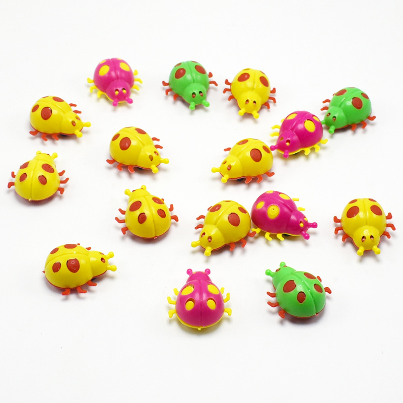 Ladybird Shaped Colorful Capsule Toy With Wheels display picture 1