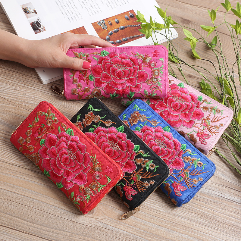 Ethnic Style Embroidered Wallet display picture 2