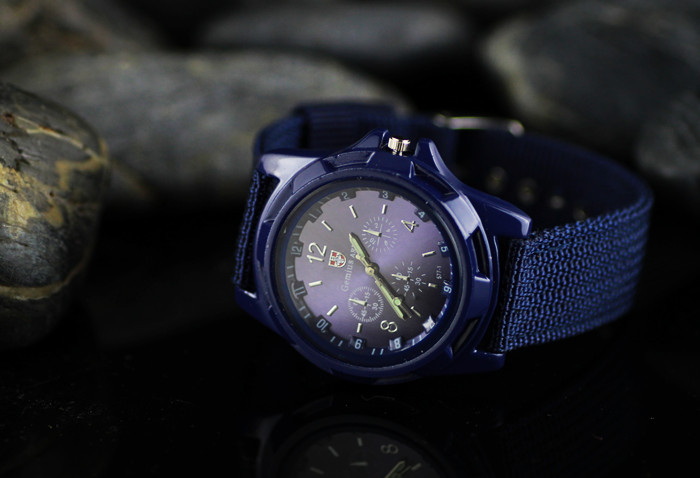 Gemius/Swiss Watch - White