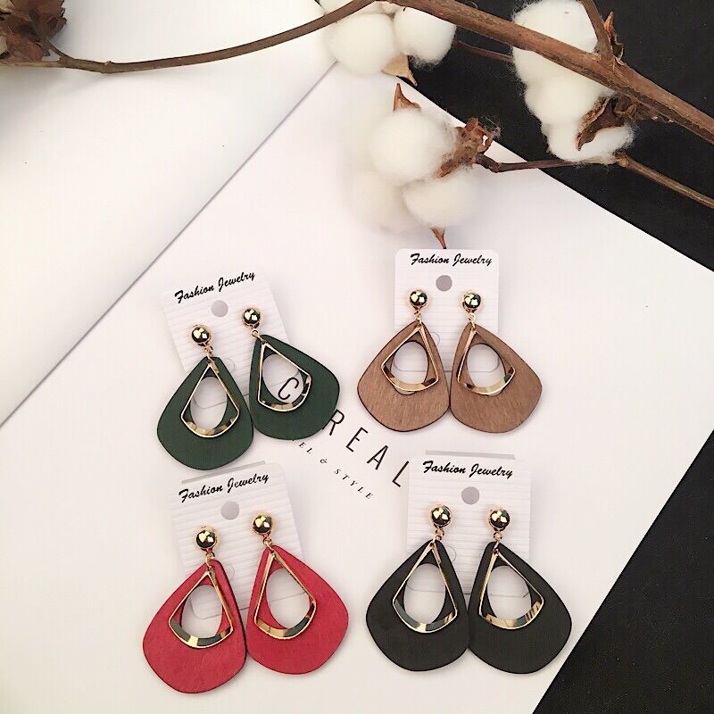 1 Pair Fashion Geometric Handmade Wood Drop Earrings display picture 1