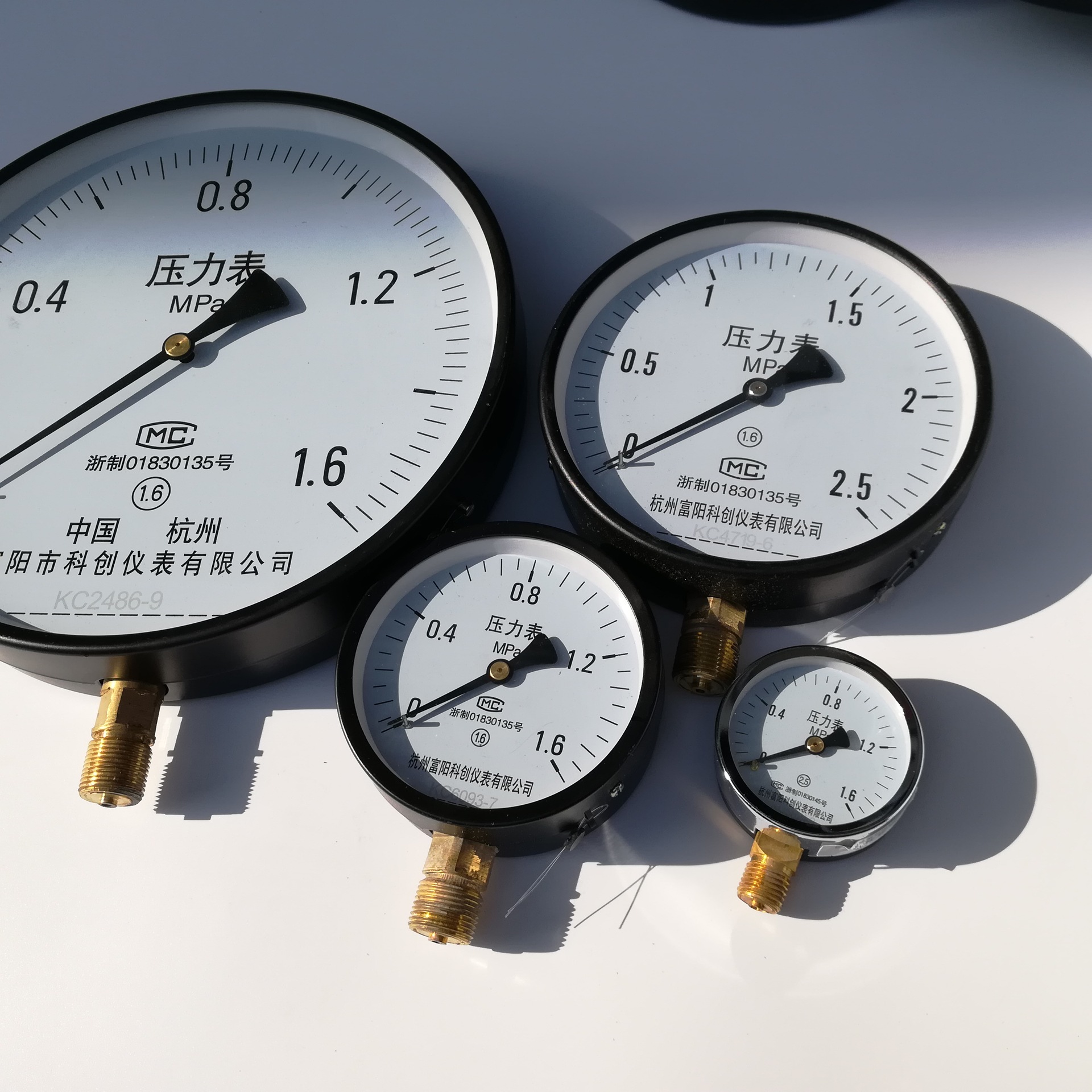 供应富阳Y200、y250常压压力表、大表盘压力表、水气压表、打压表