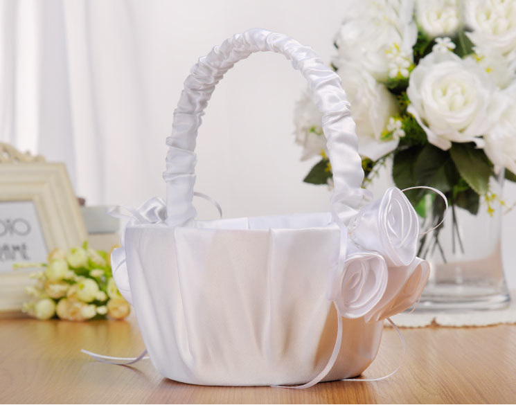 Factory direct supply of Western-style wedding flower buds, fabric flower girls, flower baskets, creative and simple bride flower baskets, wedding shooting props detail image 1