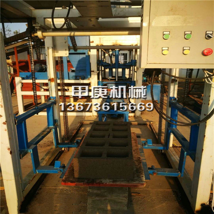 BD5790C8C7540A487A97372E7DAA2C