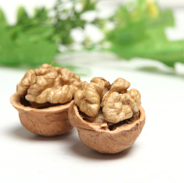 山西特产薄皮核桃坚果零食1级大核桃散装2斤基地直供一级大核桃