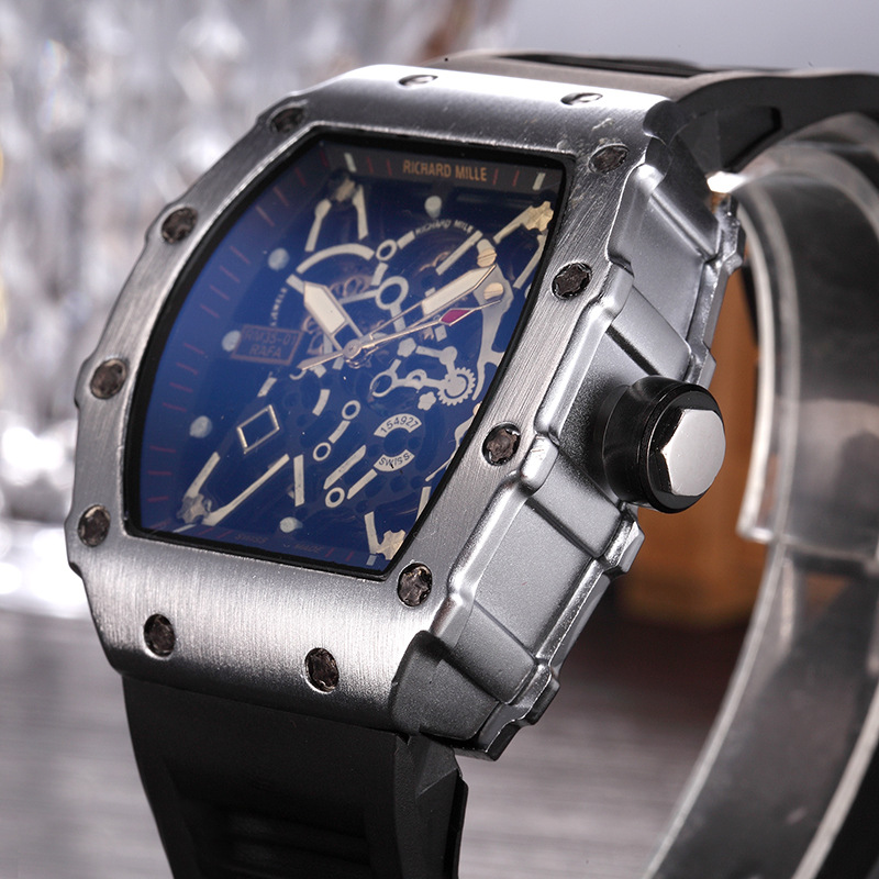 Hollow Floral Skull Quartz Men’s Watch
