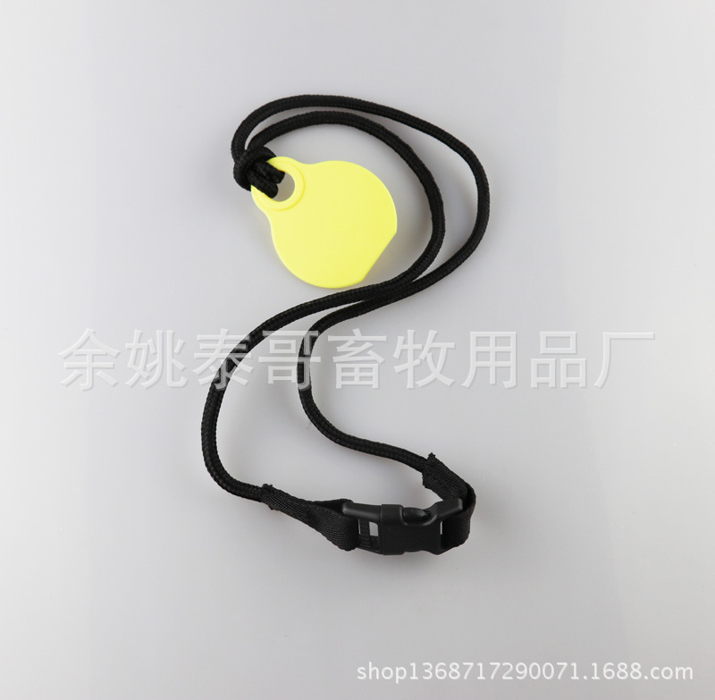 牛羊脖子吊牌动物颈牌neck tag带挂绳插扣，免安装，可拆卸