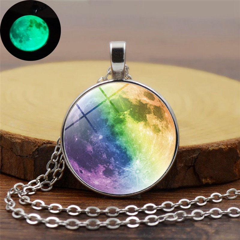 Glow-in-the-Dark Necklace Image 10
