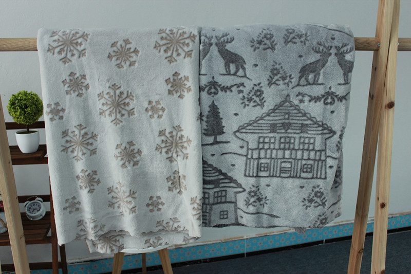 厂家批发背印剪花法兰绒面料剪花法兰绒可根据可做花型