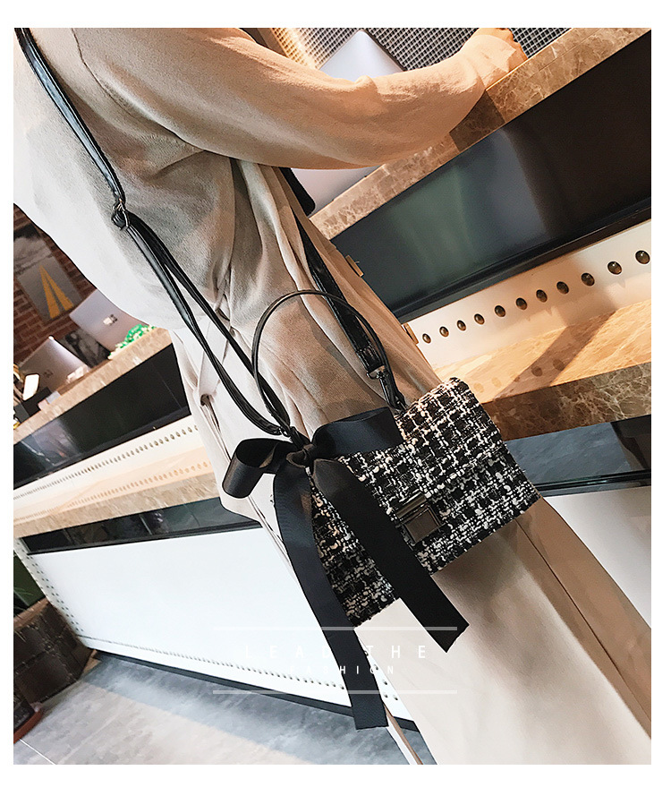 251g Weight Polyester Lining Material Lock clasp Closure Type Single Shoulder Strap Strap Type Shoulder Bag Bags Type Daily Occasion woolen Material Lattice Pattern All Seasons Season Women's Gender Streetwear Style Square Shape Small Size Small Bag For Women New Bags Fashionable Woolen Contrast Color Scarf Handbag Korean Versatile One-Shoulder Crossbody Women's Bag 7