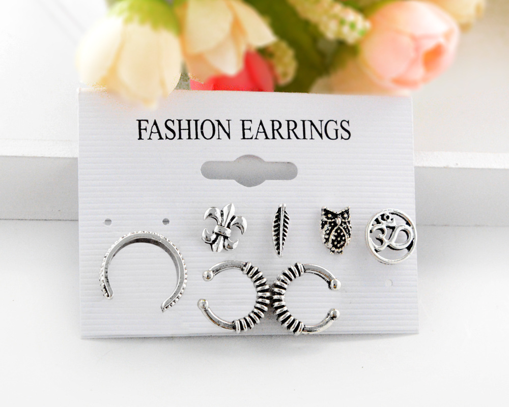 Vintage Solid Color Geometric Alloy Small Stud Earrings Seven Pieces Set Wholesale display picture 2