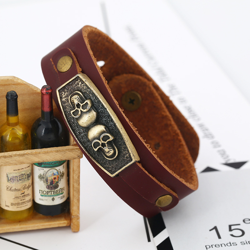 Leather bracelet retro European and American menu0027s leather bracelet skull