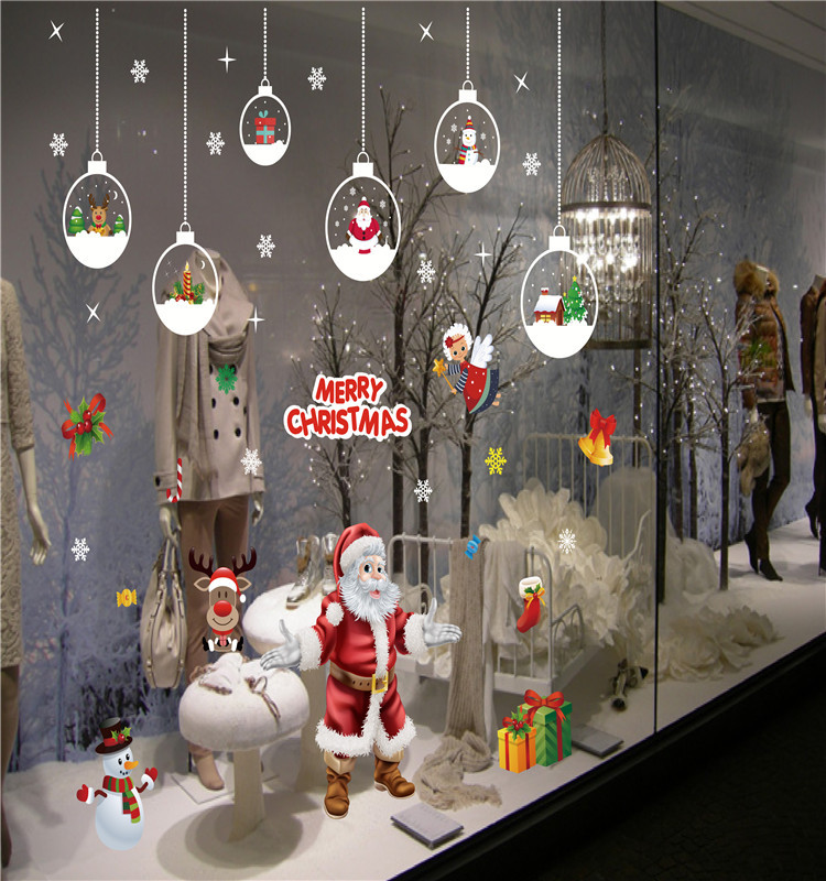 Kaiser-fashion-house-windows-F