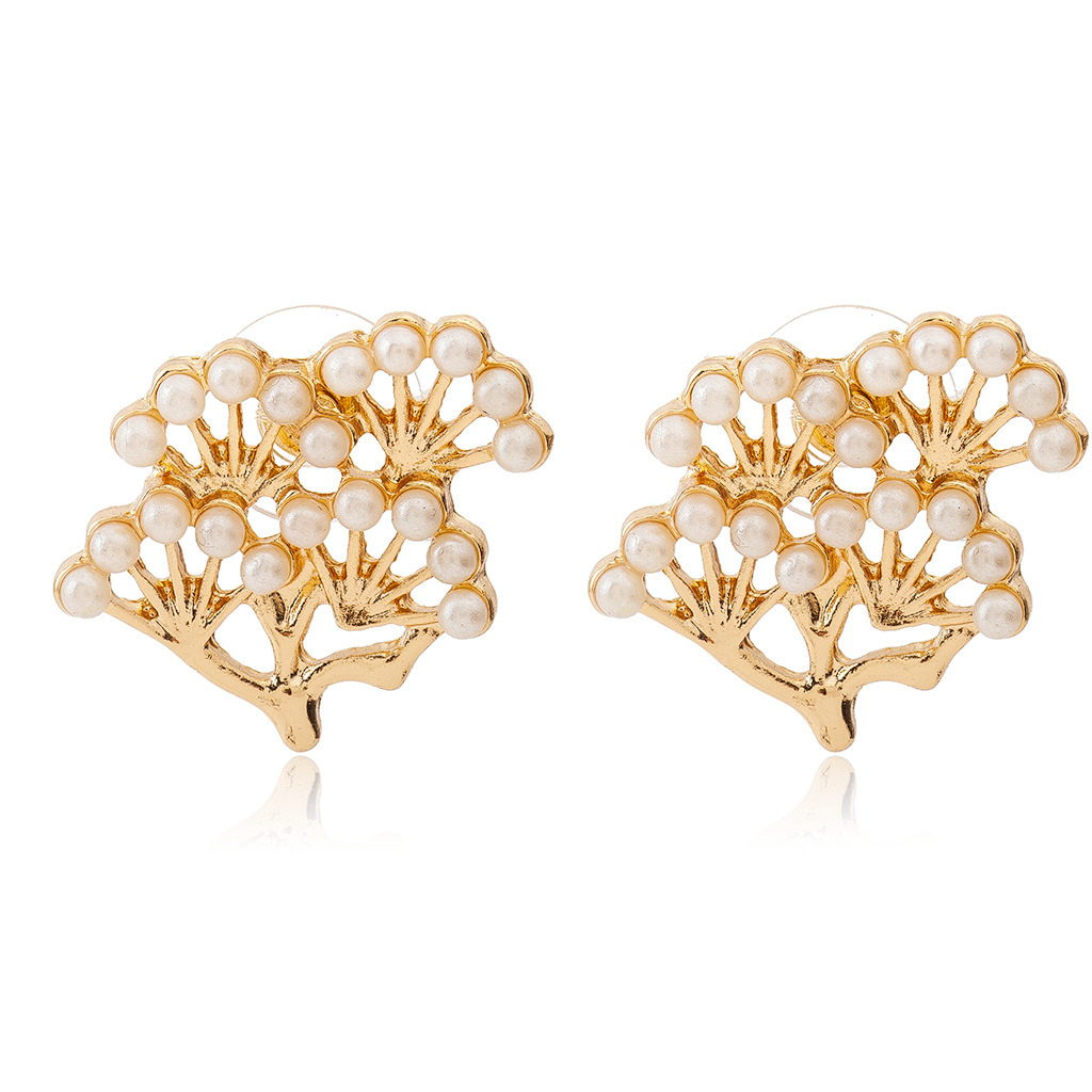 New Style Pine Earrings Twig Earrings Gold-plated Silver Inlaid Small Pearl Earrings Leaf Earrings display picture 3