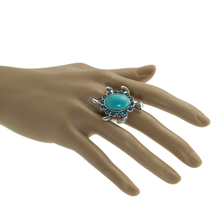 Stylish Turquoise Ring