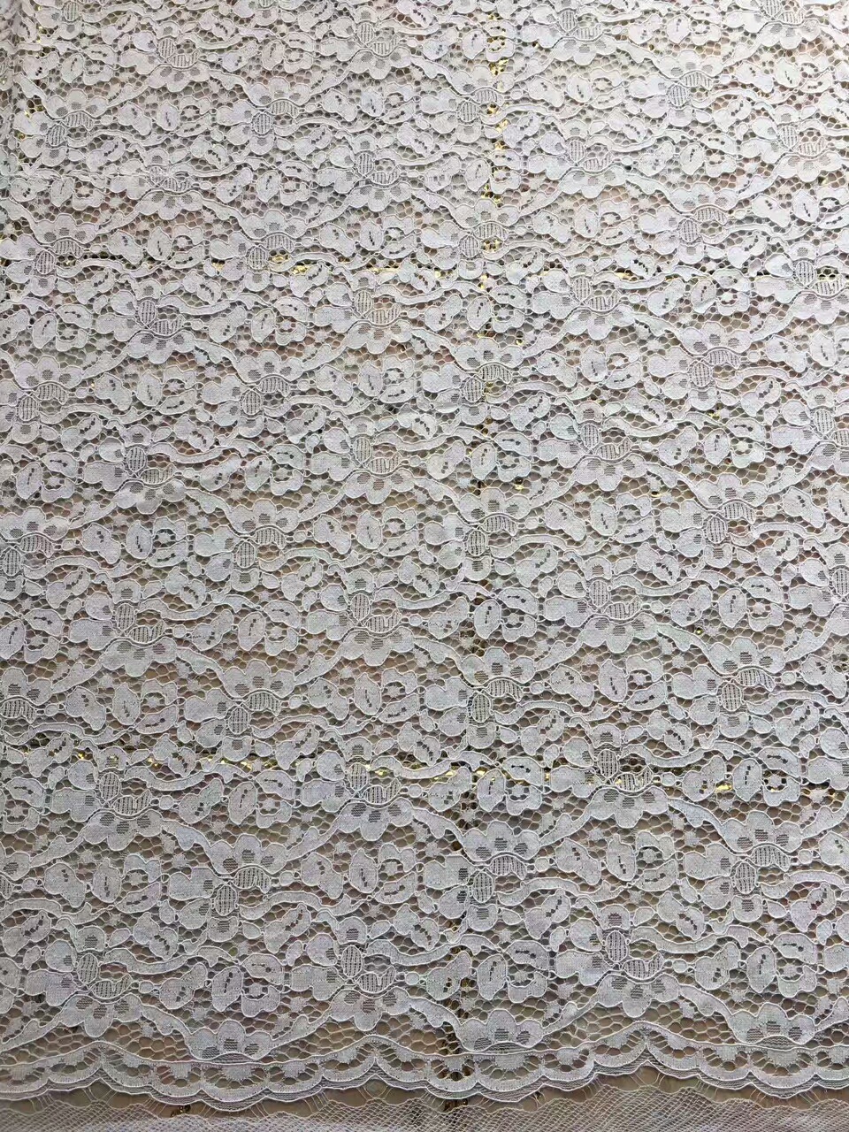 厂家直销新版现货好质量适于女装的大牌同款蕾丝面料