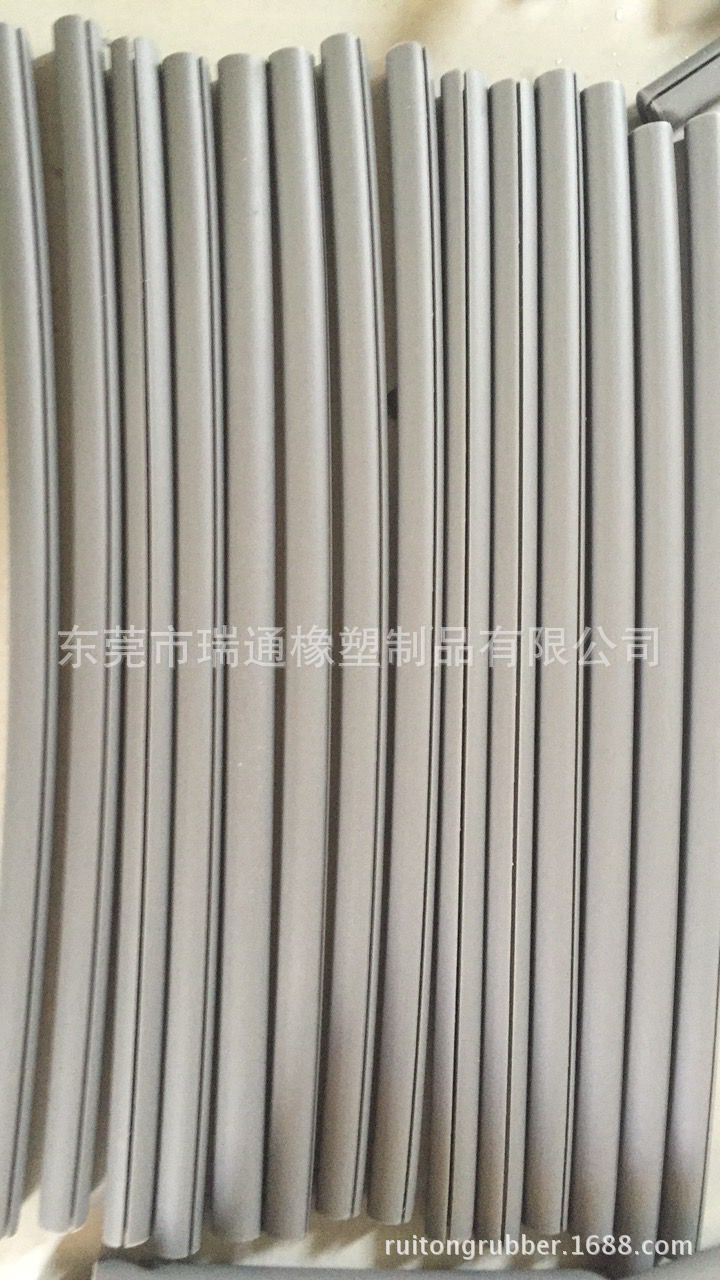厂家批量生产供应TPV管TPV异形拉管胶条