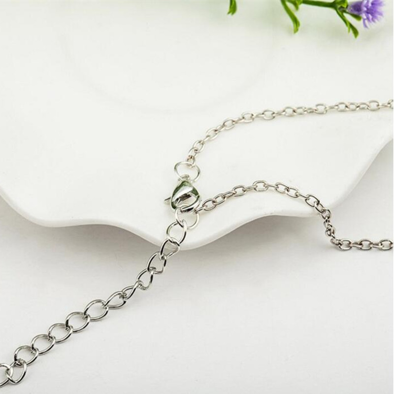 Simple Character Pendant Necklace Clavicle Chain Wholesale display picture 4