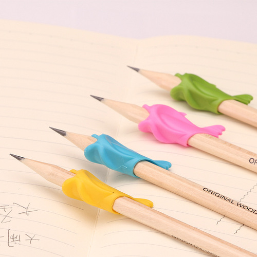 Dasheng Stationery Children's Pencil Holder Silicone Pencil Holder Corrector for Primary School Students Manufacturer Wholesale