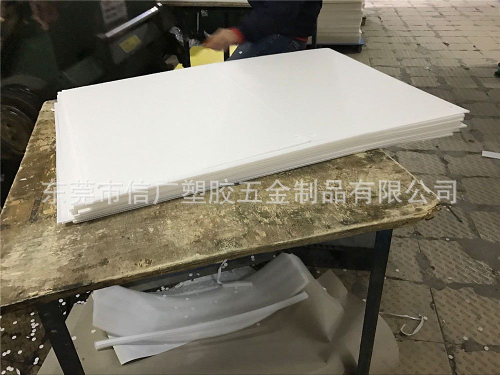 专业生产挤塑PP中空板 白色耐酸碱瓦楞塑胶板 加硬双壁蜂巢板材