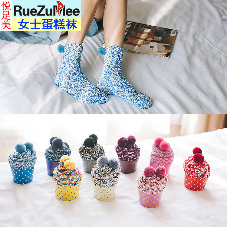 Manufactor wholesale lady Cake socks Coral Cake Floor socks Chrysanthemum sleep Socks cake socks