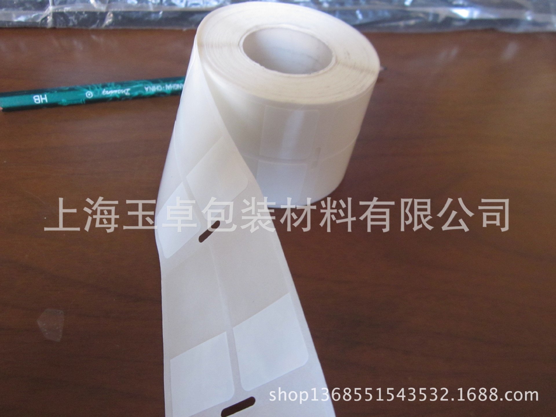 线缆标签 卷筒条码打印缠绕线标 透明白色底打孔标签 电线标贴