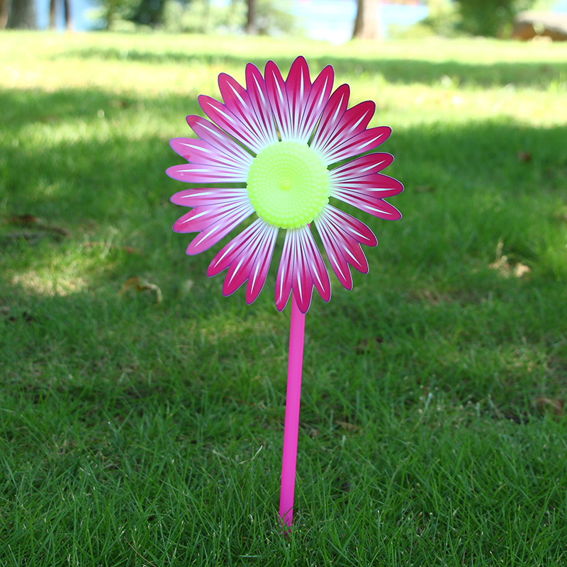 Children's traditional toys creative sunflower plastic drainage windmill stalls hot push sweep code gift