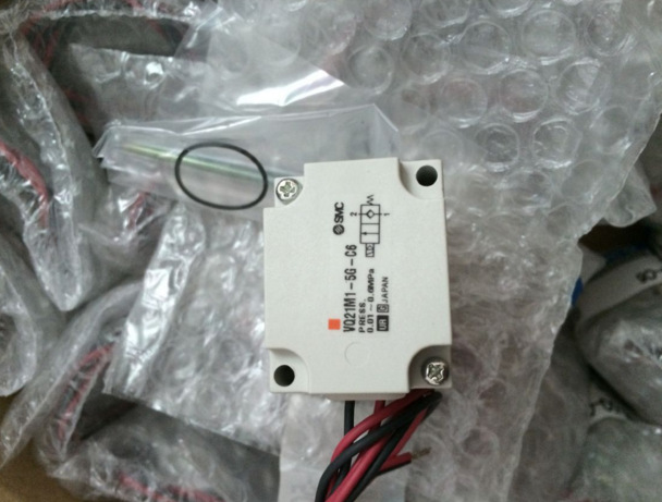 全新SMC 电磁阀VQ21M1-5YZ-C8 VQ231M1-4YZ-C6 VQ21M1-5G-C8