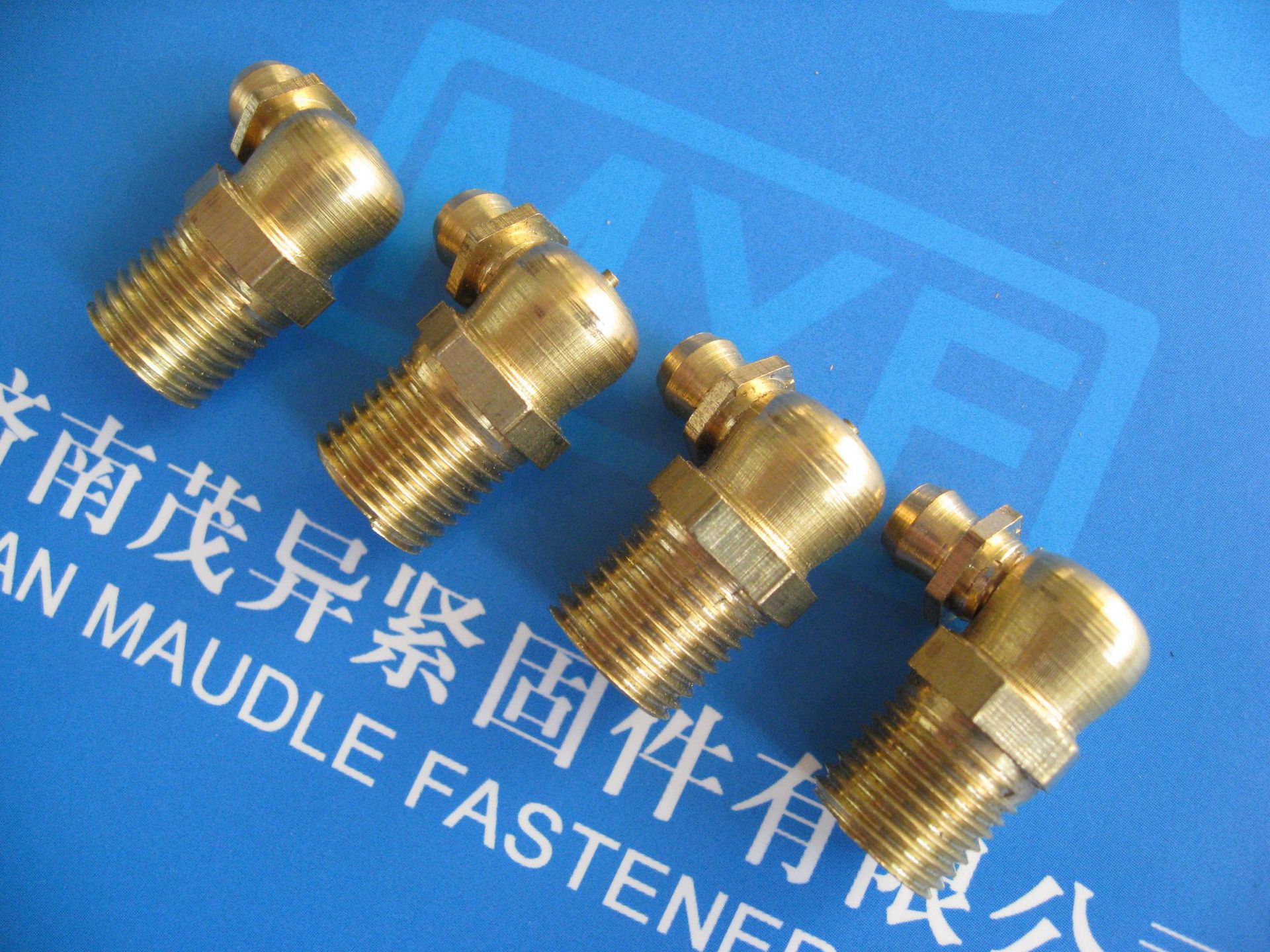 90度直角黄油嘴