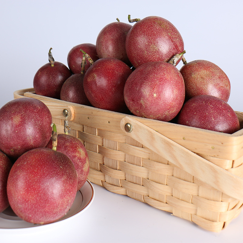 时令鲜果 欢迎定购 五斤精选中大百香果 广西鸡蛋果代发包邮|ms