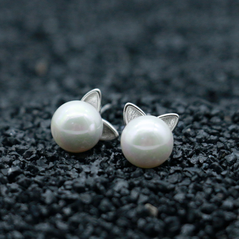 Cute Japanese earrings pearl