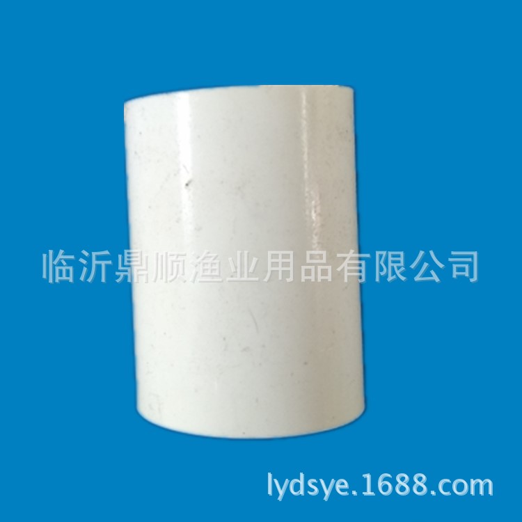 厂家供应 PVC材质32mm塑料直接 给水管材 配件 各种规格
