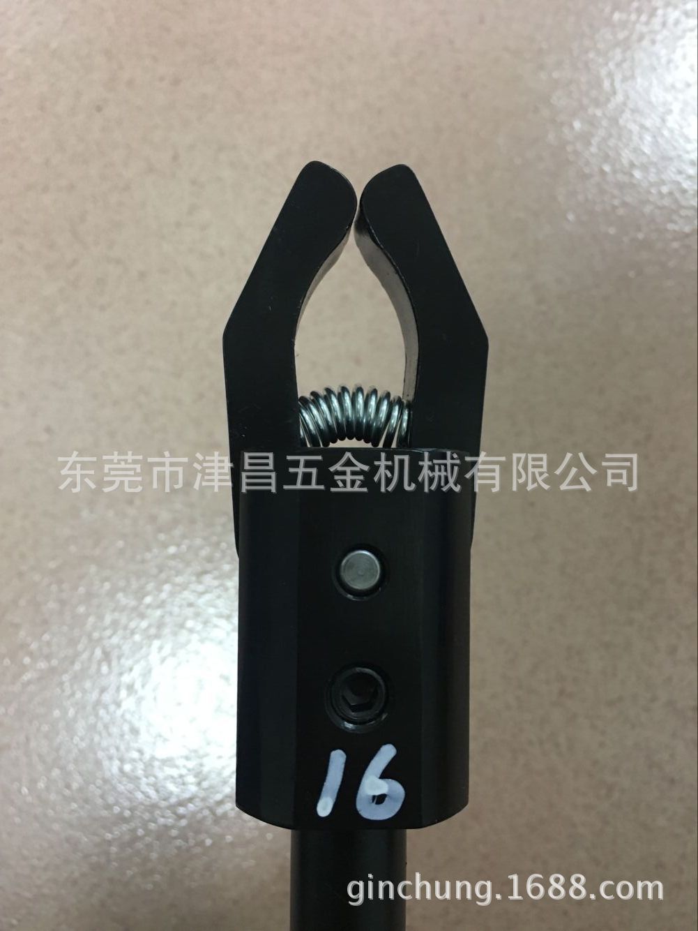 拉料器 夹料器 圆柄  Ф 16 自动送料机拉料器
