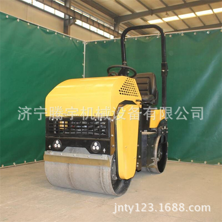 济宁腾宇压路机 1吨座驾式双钢轮压路机 全液压振动小型压路机