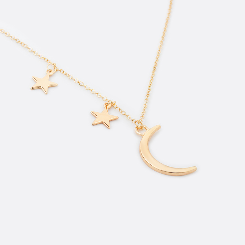 Simple Star And Moon Pendant Necklace display picture 4