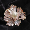 Retro stone inlay solar-powered from pearl, pin lapel pin, brooch, simple and elegant design