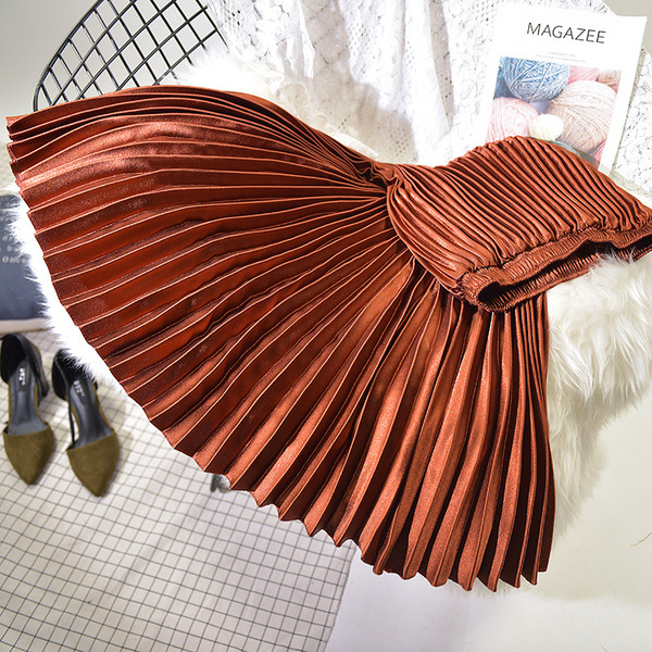 Fashionable summer retro pleated skirt
