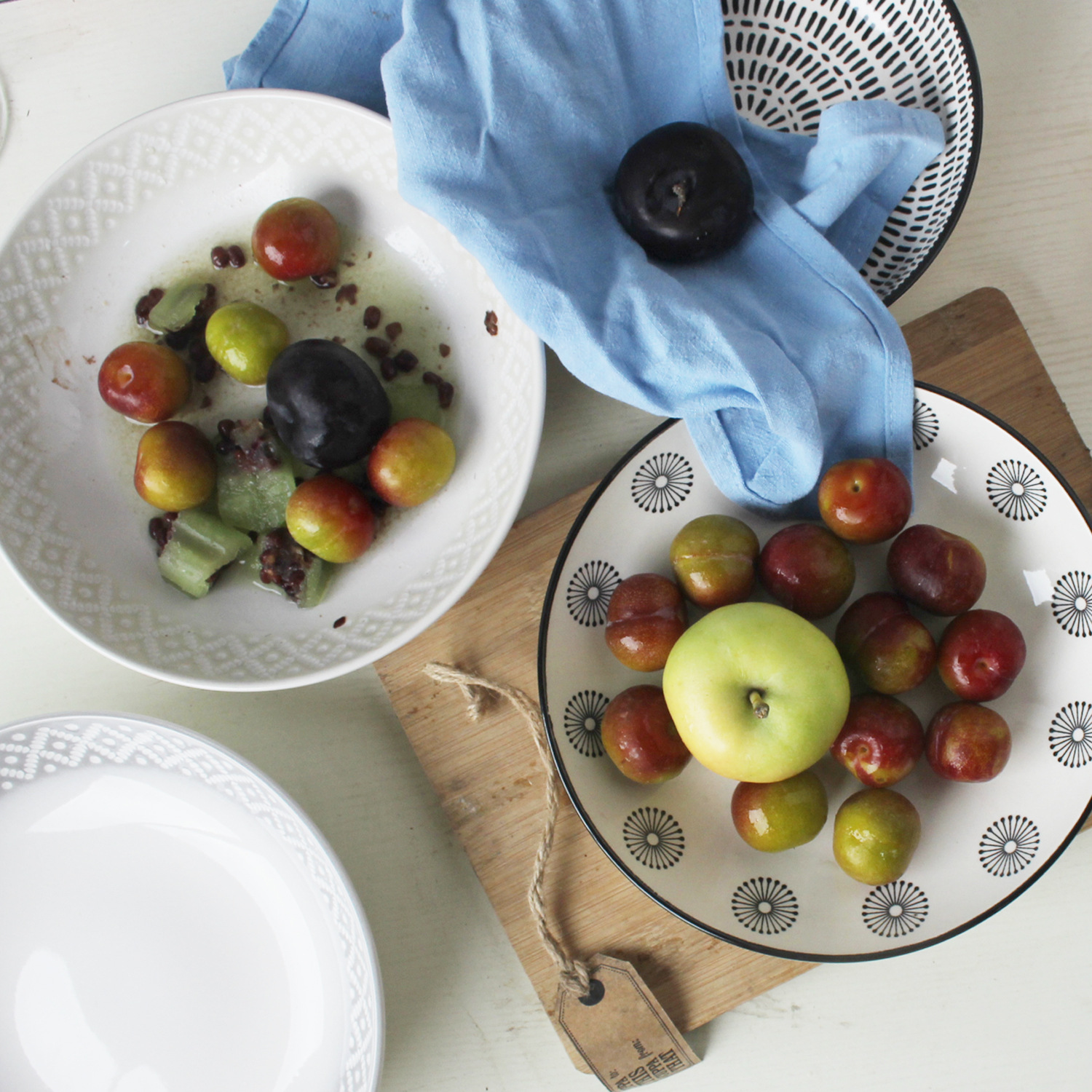 Tazón de fuente de fideos simple blanco de cerámica de estilo japonés negro pintado a mano patrón de línea tazón patrón de diente de león Tazón de fuente de alivio de flores de diamante Tazón