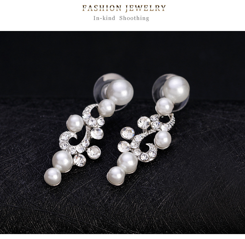 Hot selling bride decoration set, fashionable and versatile diamond inlaid pearl necklace goods_voghion.com