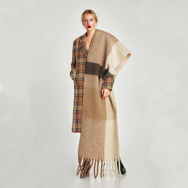 Women's Fashion Color Block Imitation Cashmere Tassel Winter Scarves display picture 1