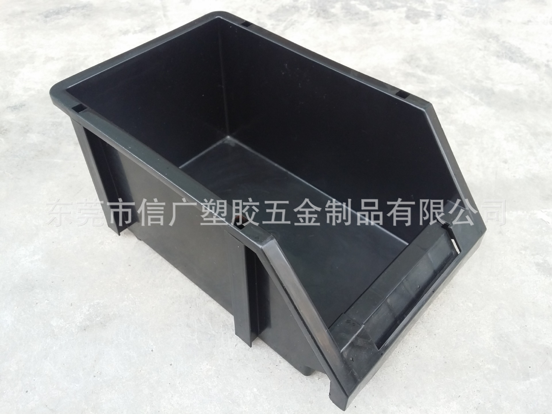 自家大量库存 塑料组立式零件盒 配带插柱（支柱）防静电斜口盒子