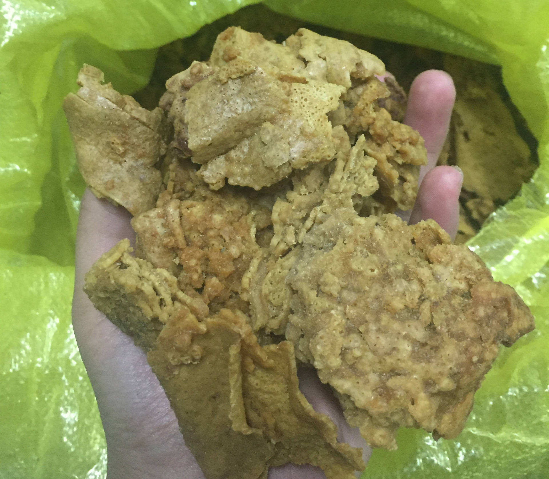 豆铂腐竹锅底下脚料鱼饲料黄饲料粉排食料火烧鳊饲料腐竹渣豆箔|ru