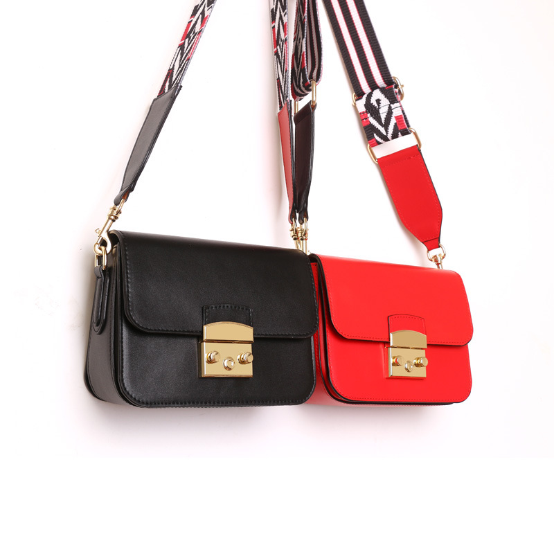包包女2018新款小包韩版潮宽肩带小方包单肩斜跨女士包时尚明星款