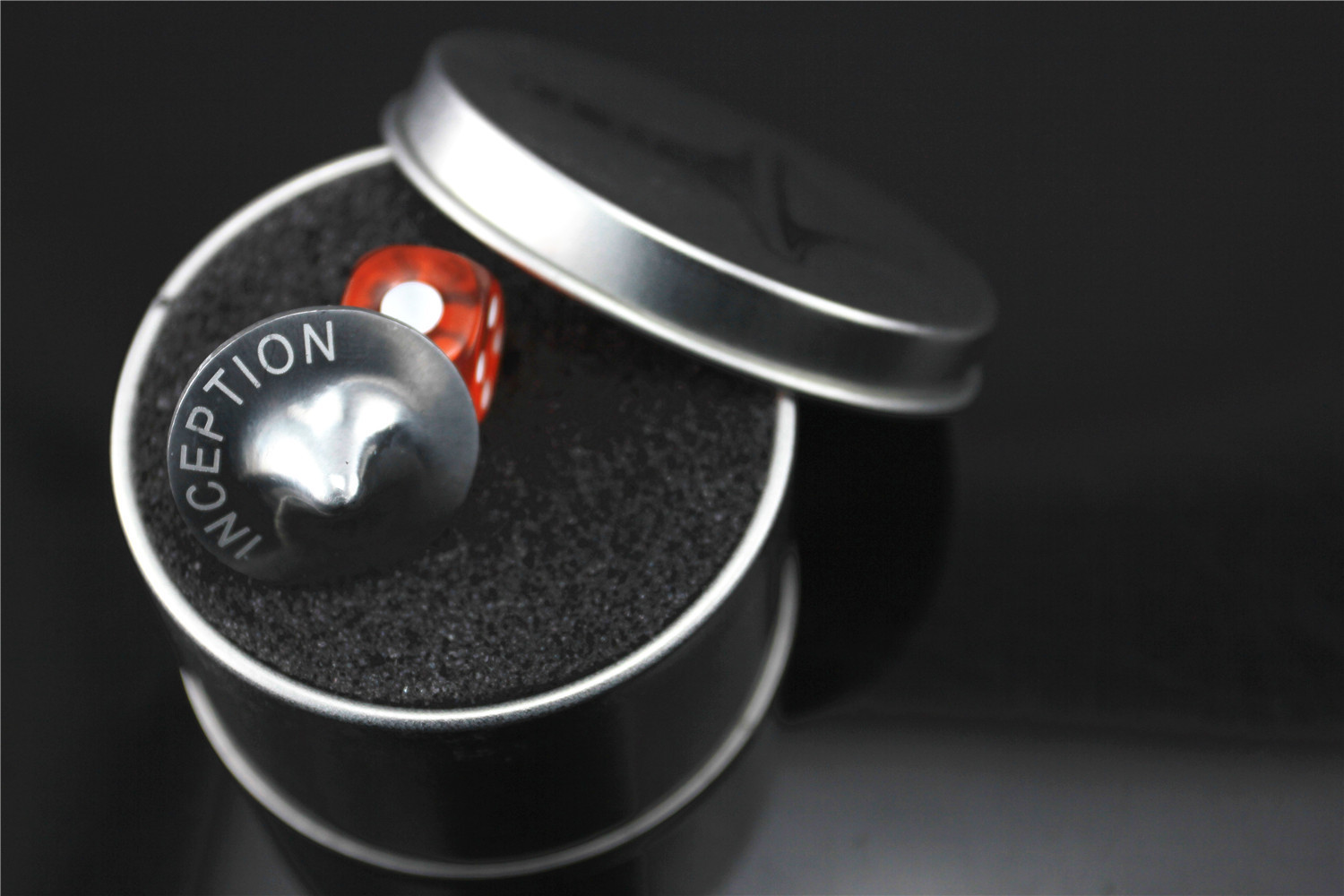 2783218897_826948890