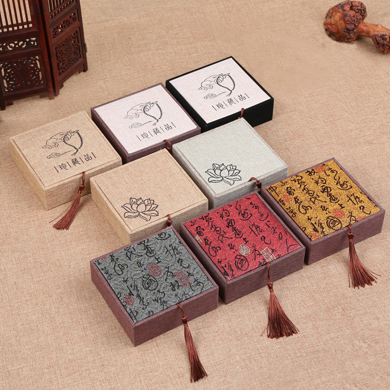 Factory direct sales of ancient poetry fabric beads box bracelet bracelet box bracelet box gift box jewelry brocade box