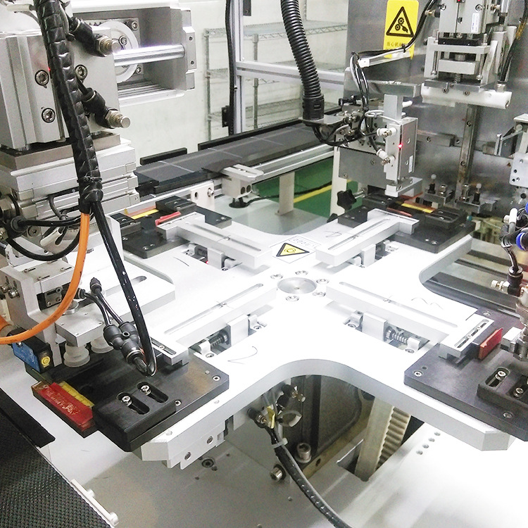 电芯杯槽凹面自动扩边整型切绝缘胶贴胶 锂电池凹面自动贴胶机