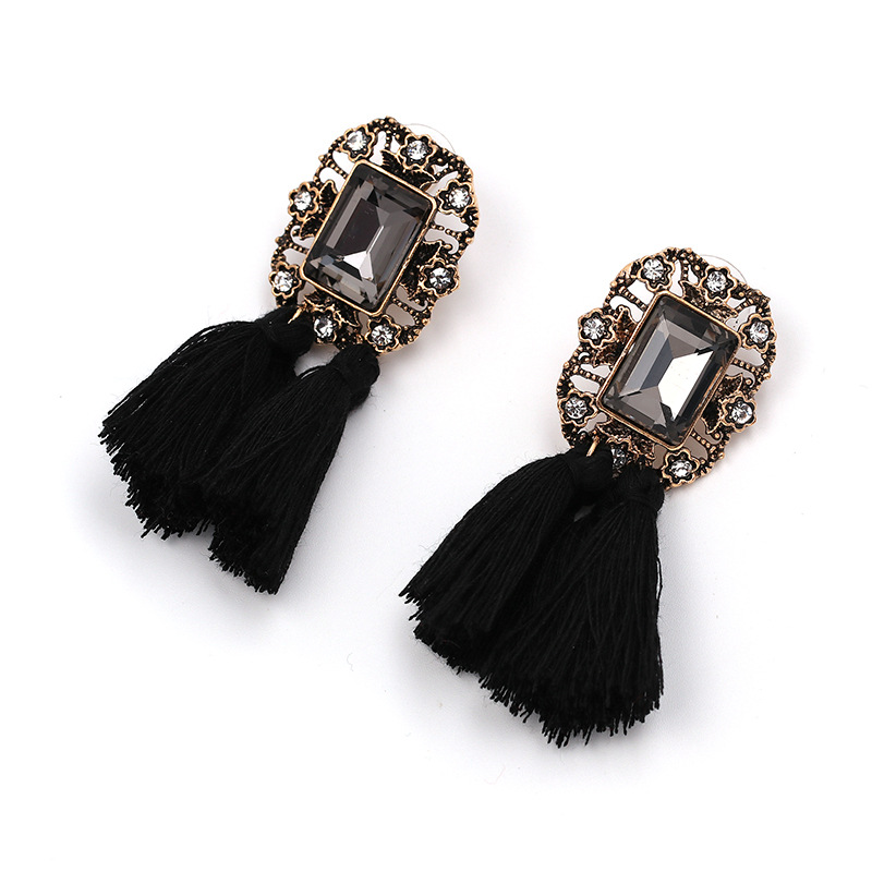 European And American Style Tassel Geometric Inlaid Diamond Earrings Jewelry display picture 10