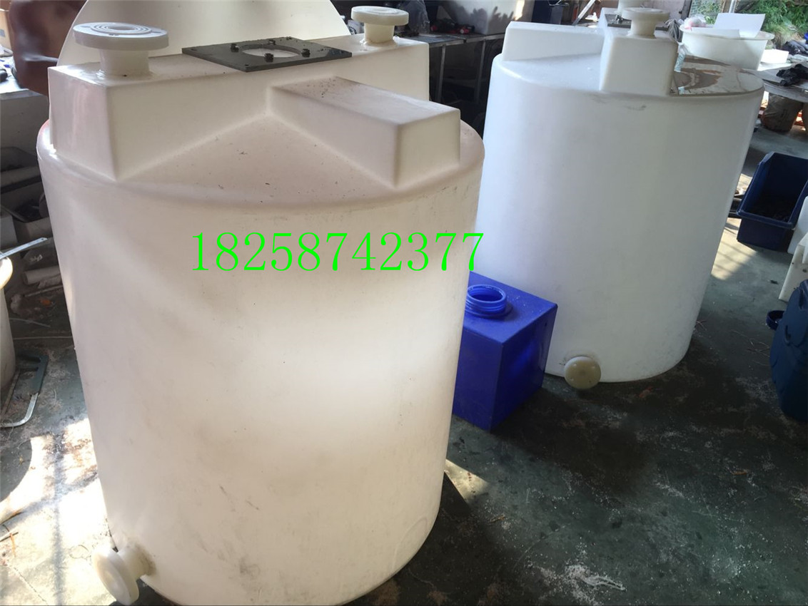 厂家供应加药箱?福州液体加药搅拌成套设备