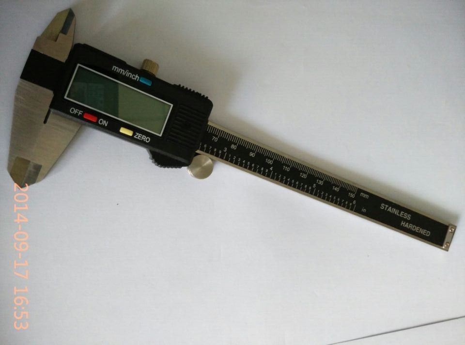 供应：三丰0-150mm*0.01型电子数显卡尺 500-196-30游标卡尺