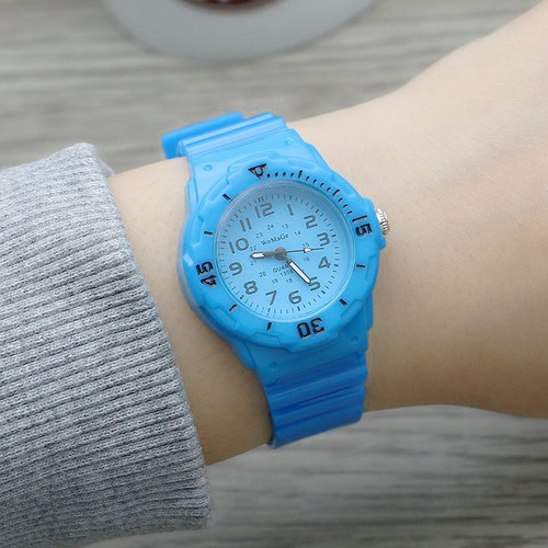 Japanese and Korean fashion trends for boys and girls jelly watches plastic small fresh student quartz watch candy color plastic watch