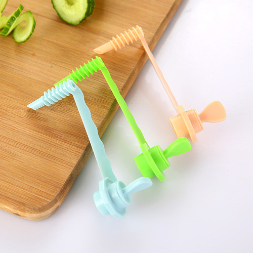 Nordic style kitchen creative rotating manual flower roll fruit and vegetable roll slicer spiral roll slicer